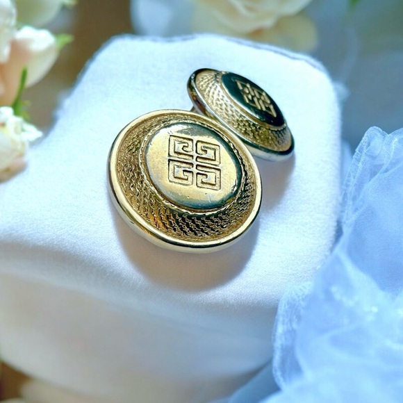 🌺Vintage Givenchy Gold Logo Earrimgs - Picture 13 of 14